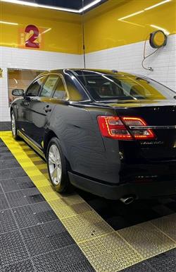 Ford Taurus